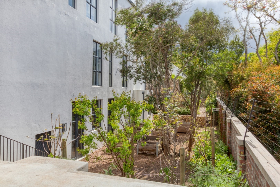 6 Bedroom Property for Sale in Constantia Western Cape